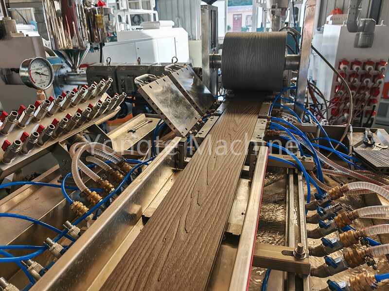 What fiber materials can be used for making WPC products?